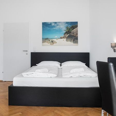 Superb 7Br Shared Apartment- Near Hauptbahnhof Wina Bagian luar foto