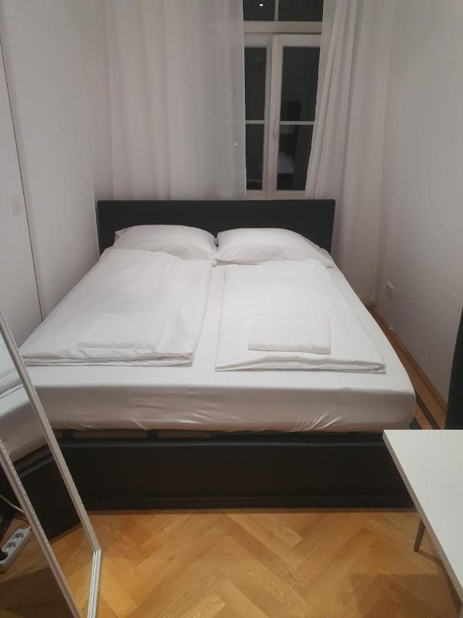 Superb 7Br Shared Apartment- Near Hauptbahnhof Wina Bagian luar foto