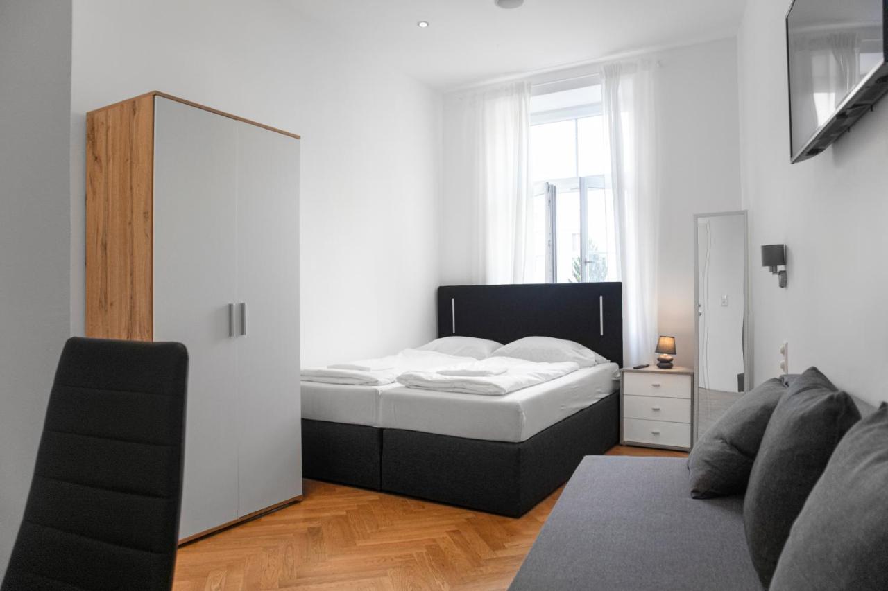 Superb 7Br Shared Apartment- Near Hauptbahnhof Wina Bagian luar foto