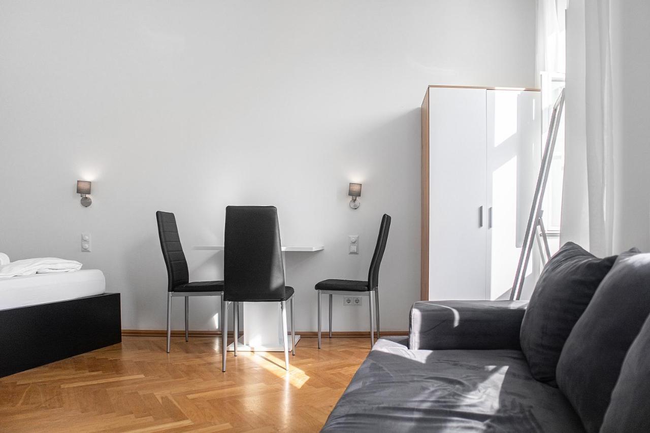Superb 7Br Shared Apartment- Near Hauptbahnhof Wina Bagian luar foto