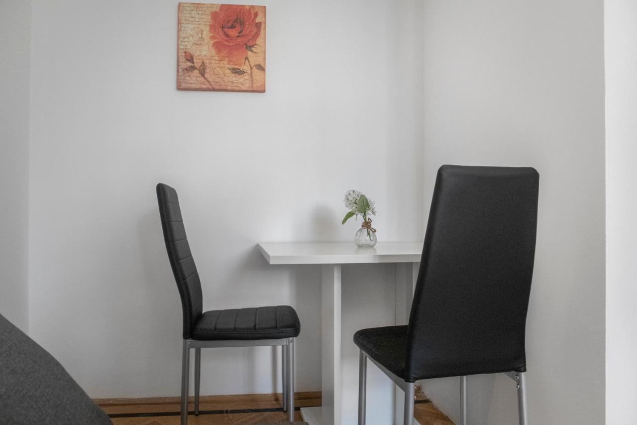 Superb 7Br Shared Apartment- Near Hauptbahnhof Wina Bagian luar foto