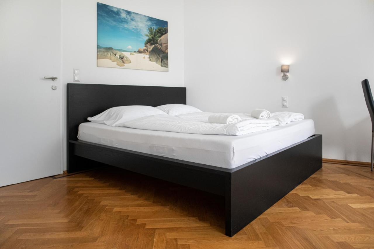 Superb 7Br Shared Apartment- Near Hauptbahnhof Wina Bagian luar foto
