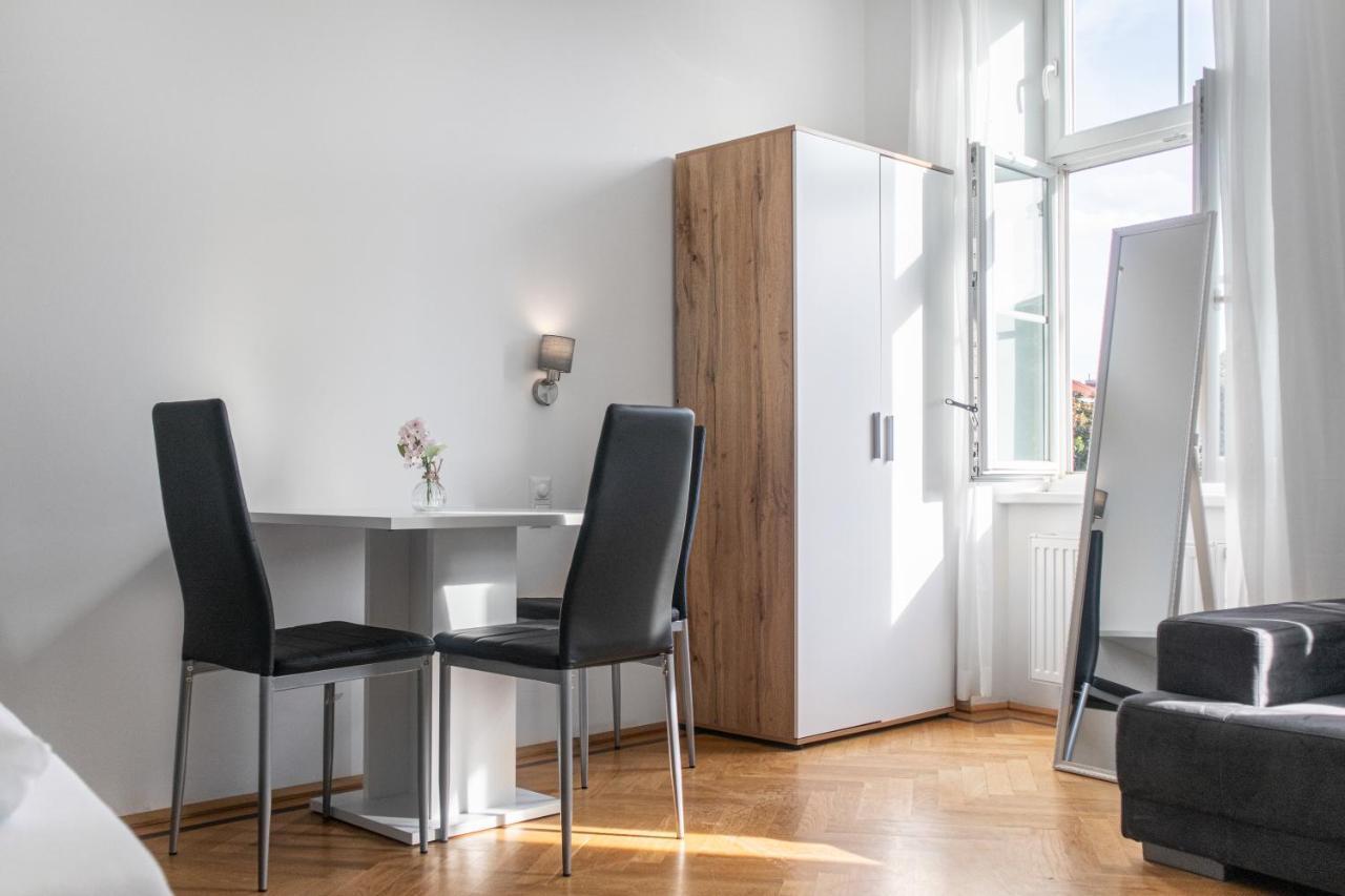 Superb 7Br Shared Apartment- Near Hauptbahnhof Wina Bagian luar foto