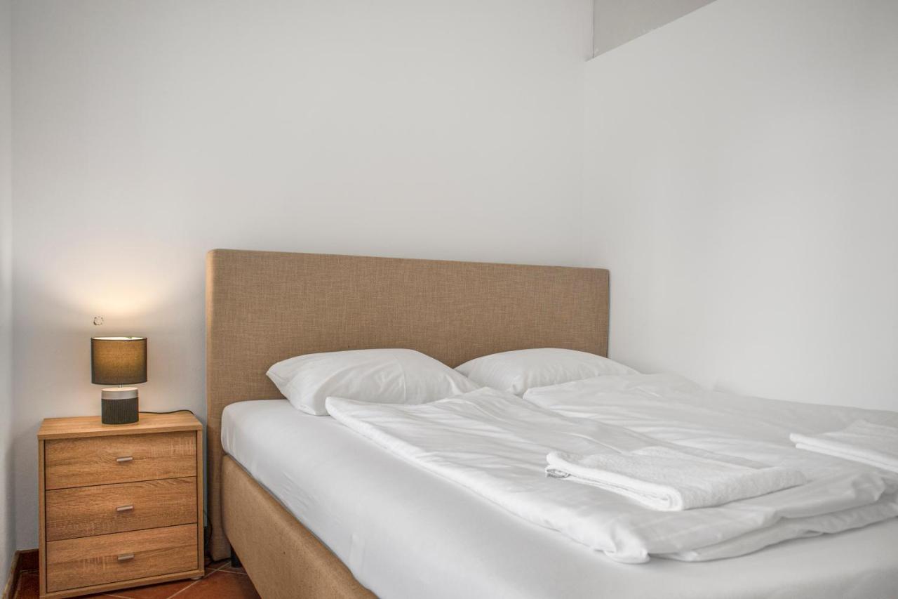 Superb 7Br Shared Apartment- Near Hauptbahnhof Wina Bagian luar foto