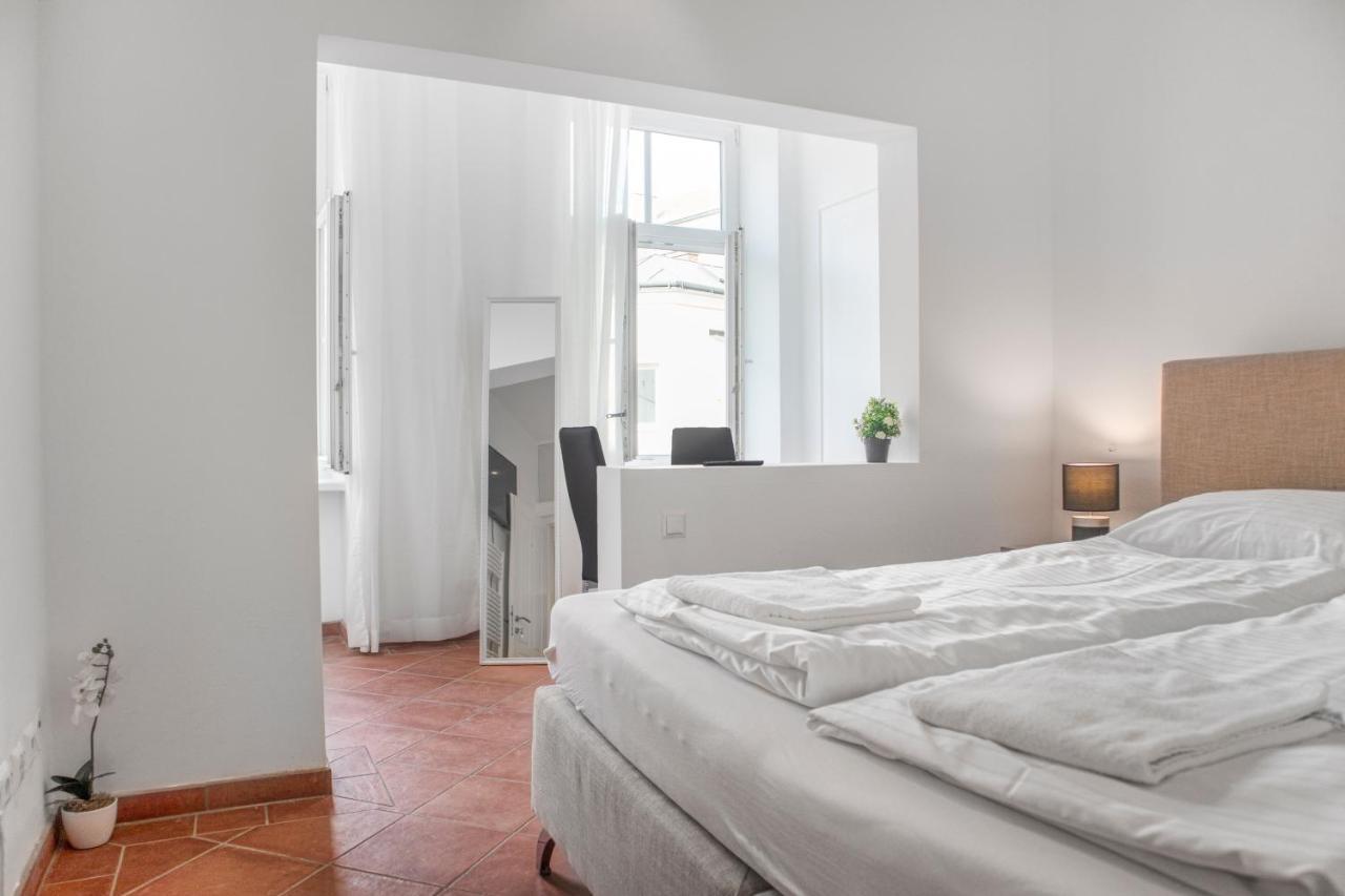 Superb 7Br Shared Apartment- Near Hauptbahnhof Wina Bagian luar foto