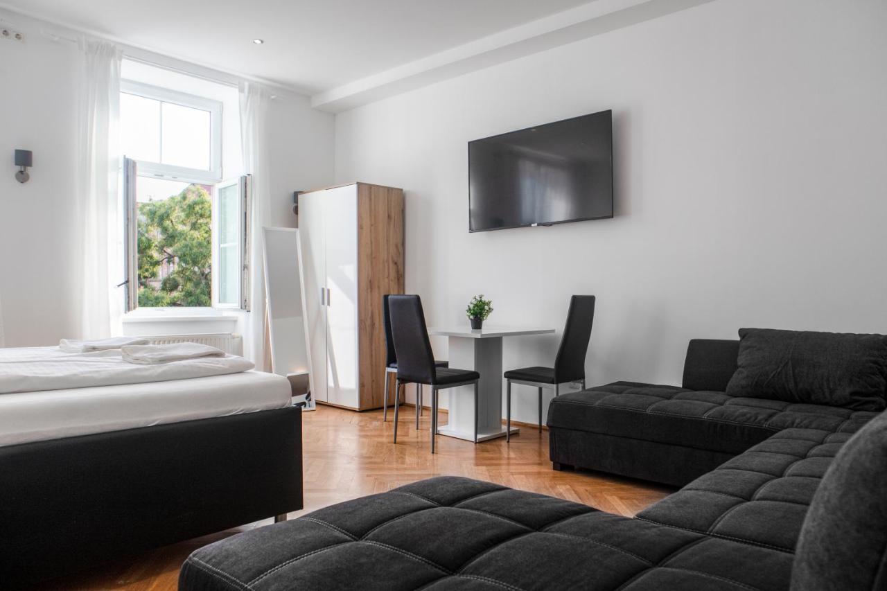 Superb 7Br Shared Apartment- Near Hauptbahnhof Wina Bagian luar foto