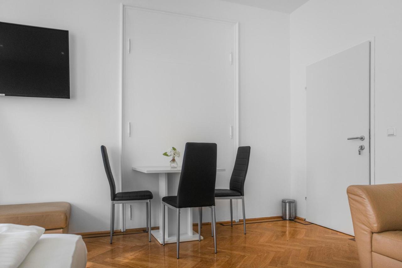 Superb 7Br Shared Apartment- Near Hauptbahnhof Wina Bagian luar foto