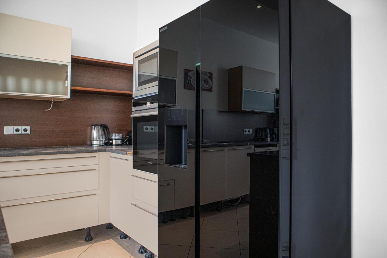 Superb 7Br Shared Apartment- Near Hauptbahnhof Wina Bagian luar foto