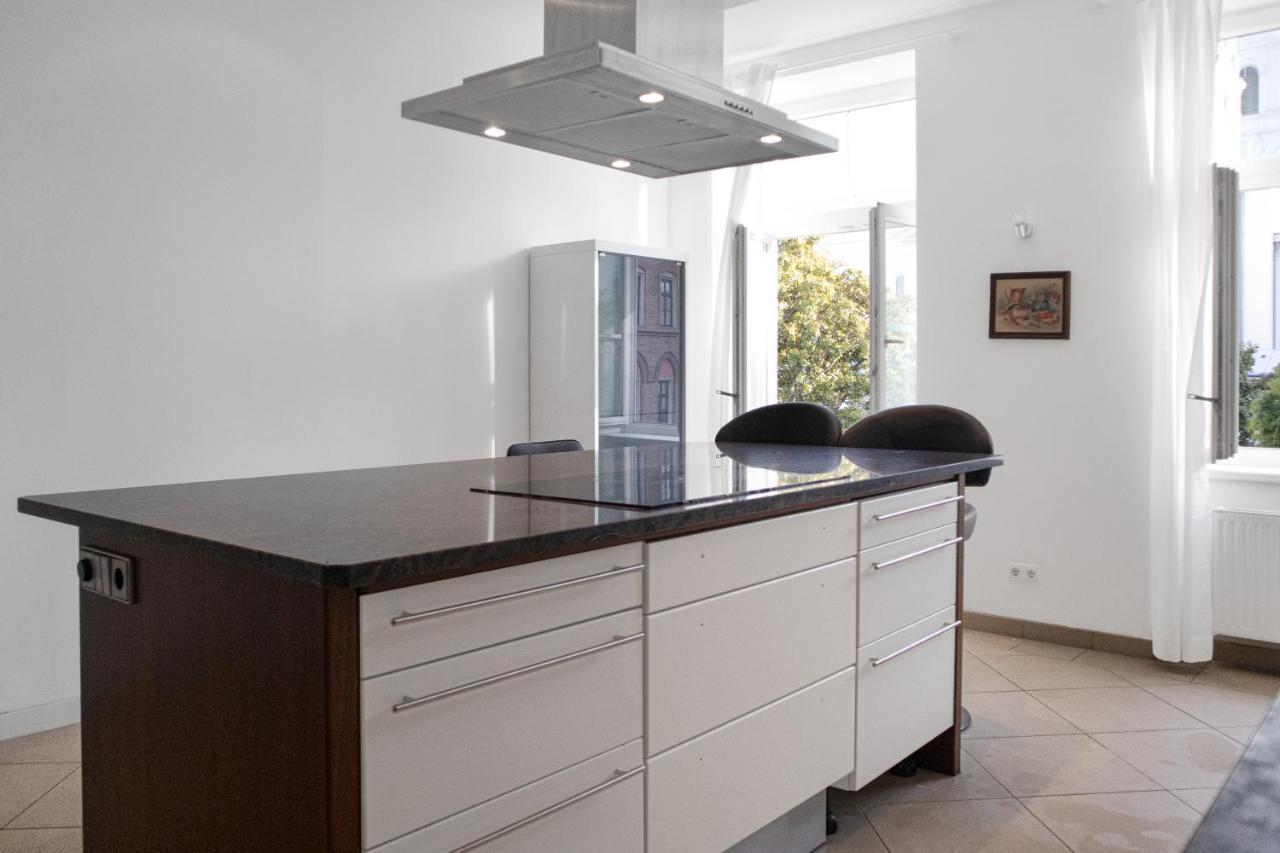 Superb 7Br Shared Apartment- Near Hauptbahnhof Wina Bagian luar foto